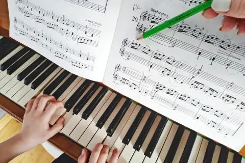 Szczęście trzeba rwać jak świeże wiśnie nuty do nauki gry na instrumencie